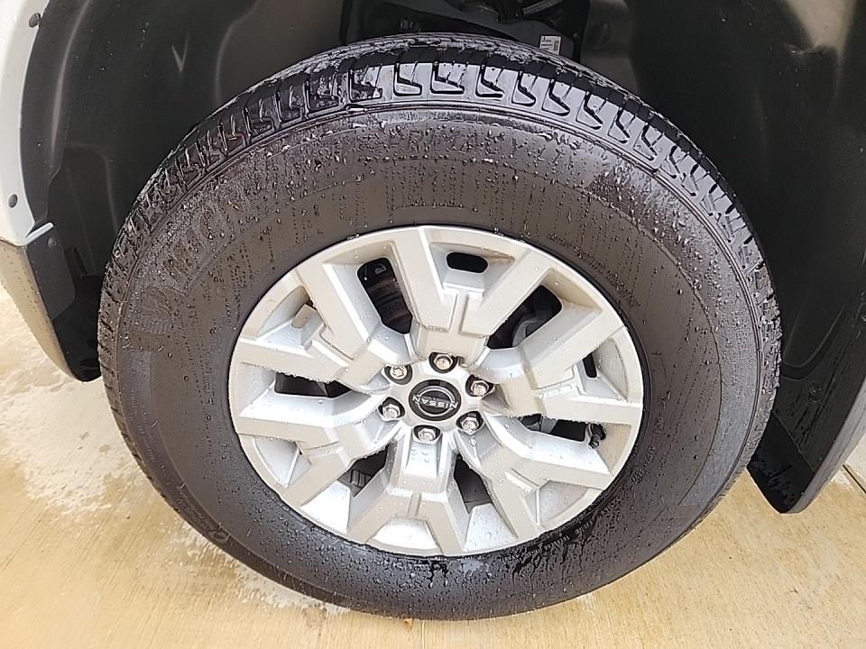 2023 Nissan Frontier SV Crew Cab Short Bed