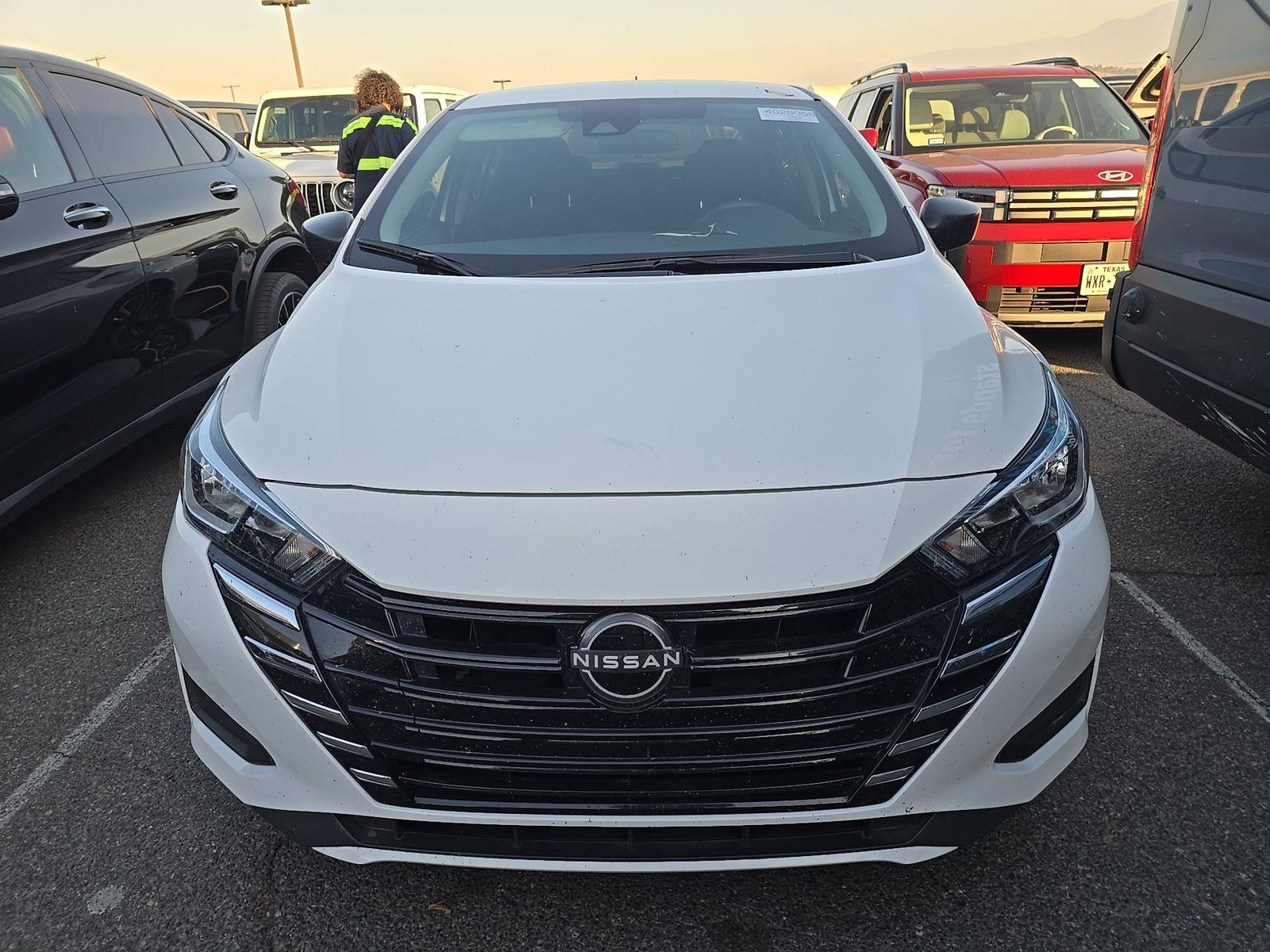 NISSAN VERSA - 2