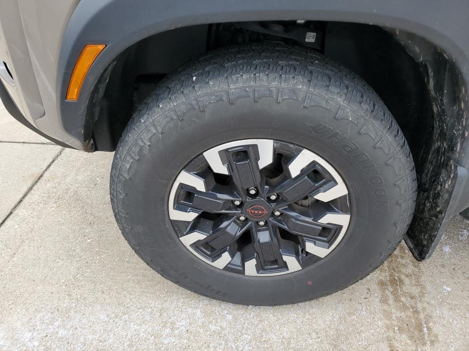 2023 Nissan Frontier PRO-4X Crew Cab Short Bed