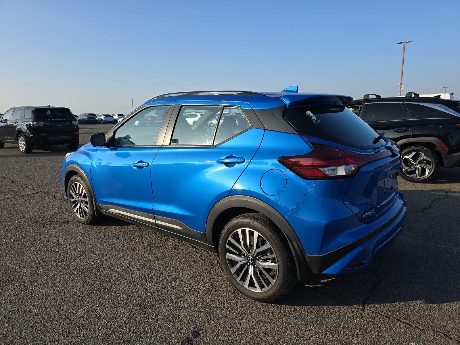 2023 Nissan Kicks SR