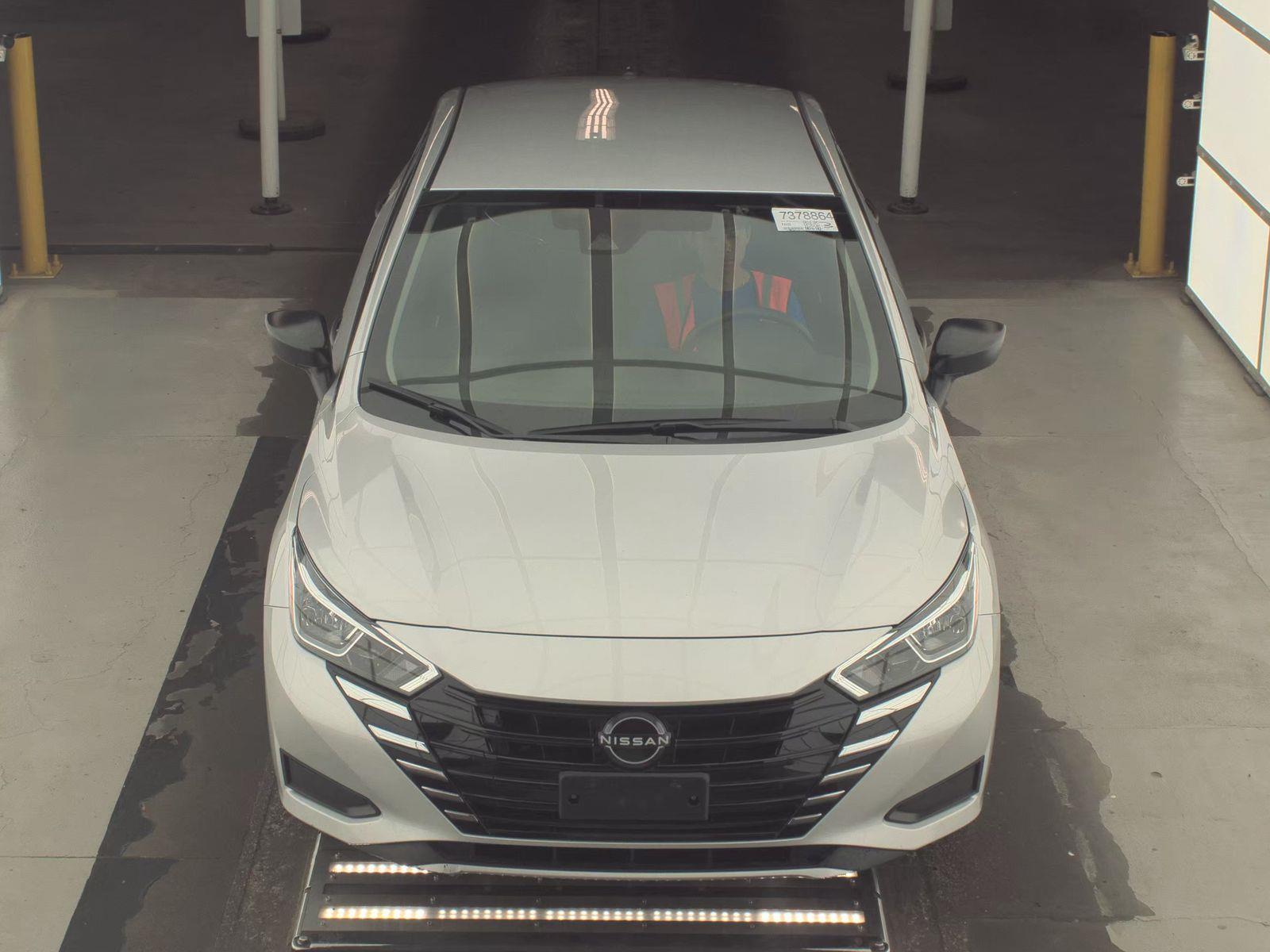 NISSAN VERSA - 2