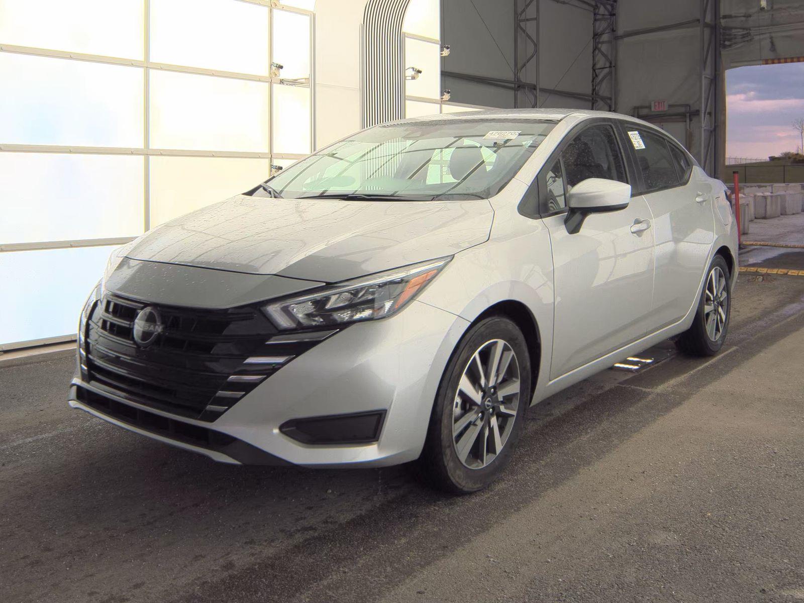 NISSAN VERSA - 1