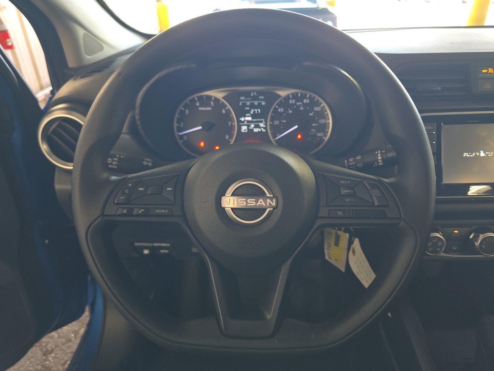 NISSAN VERSA - 10