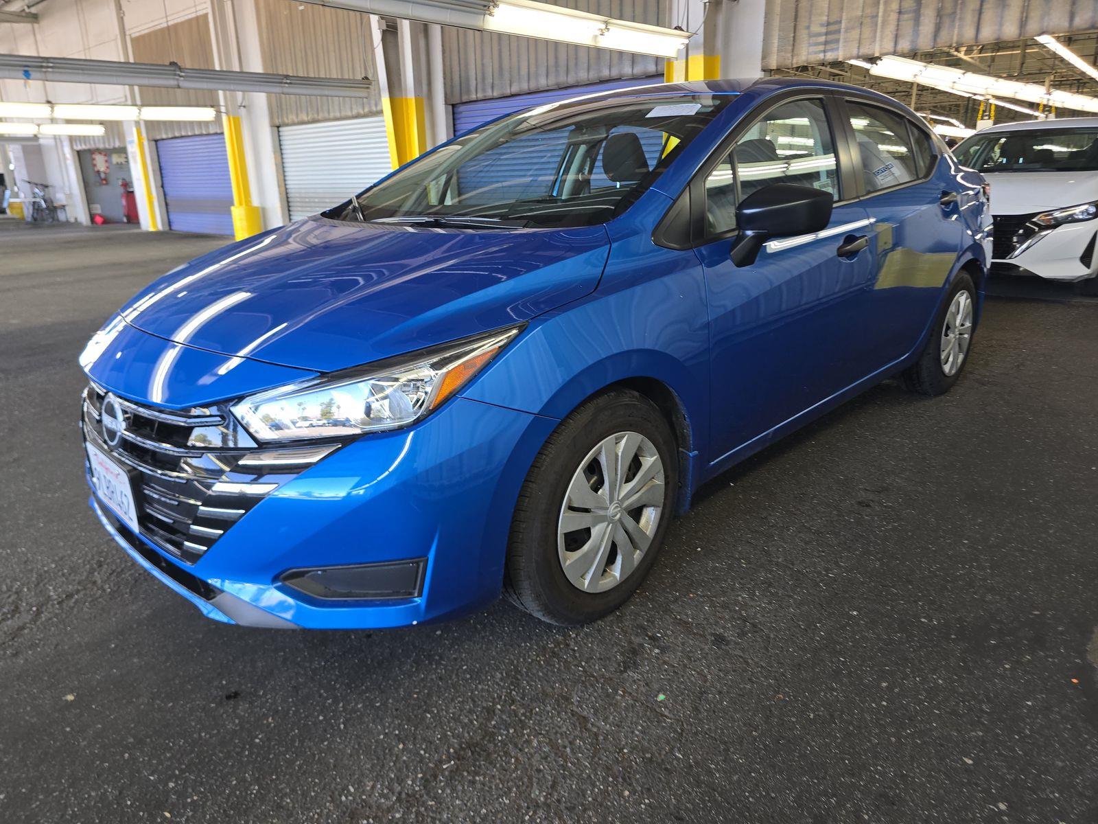 NISSAN VERSA - 1