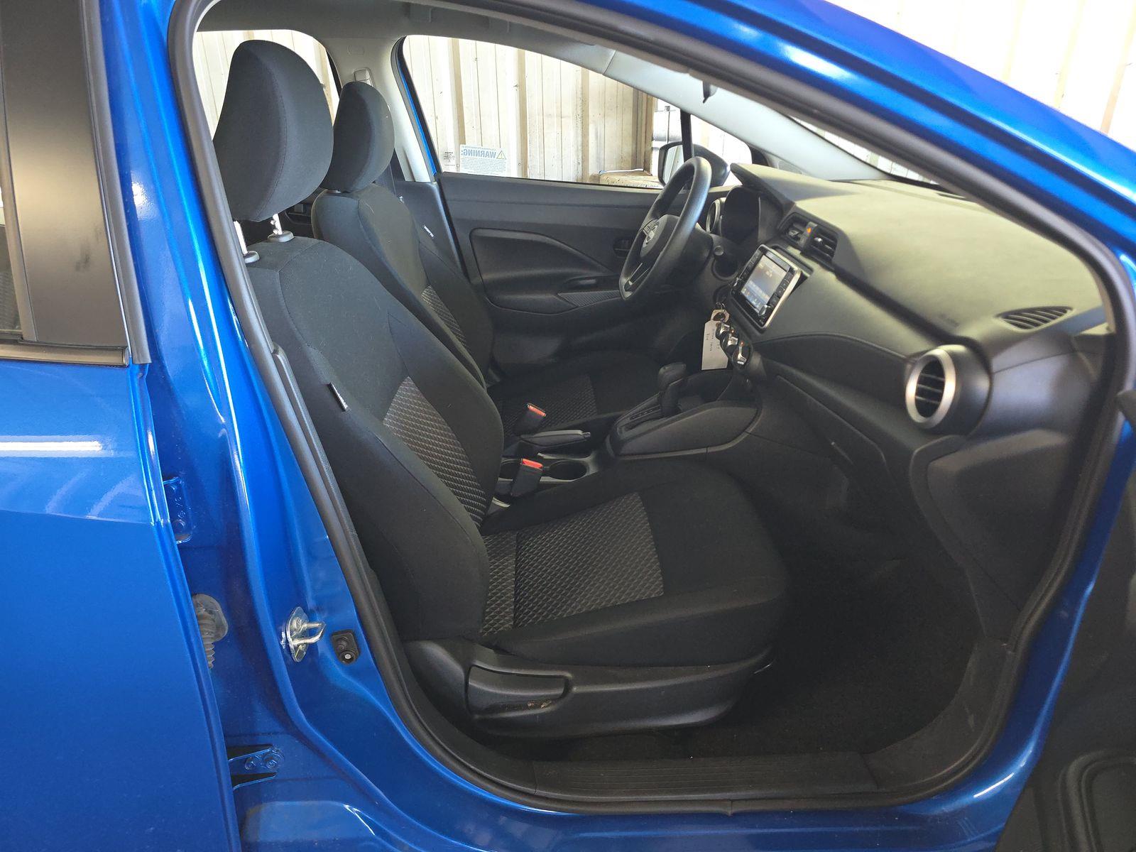 NISSAN VERSA - 8