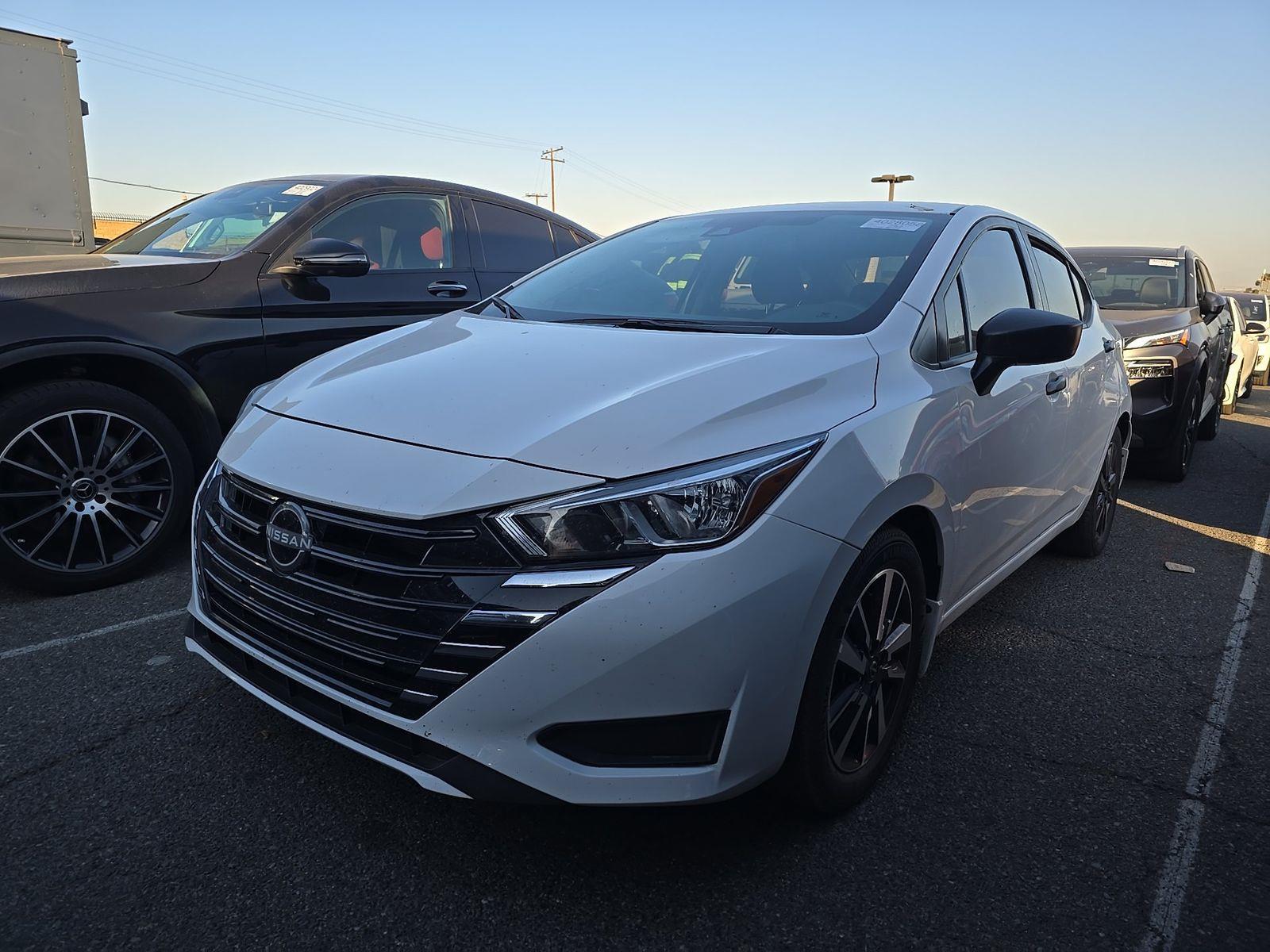 NISSAN VERSA - 1