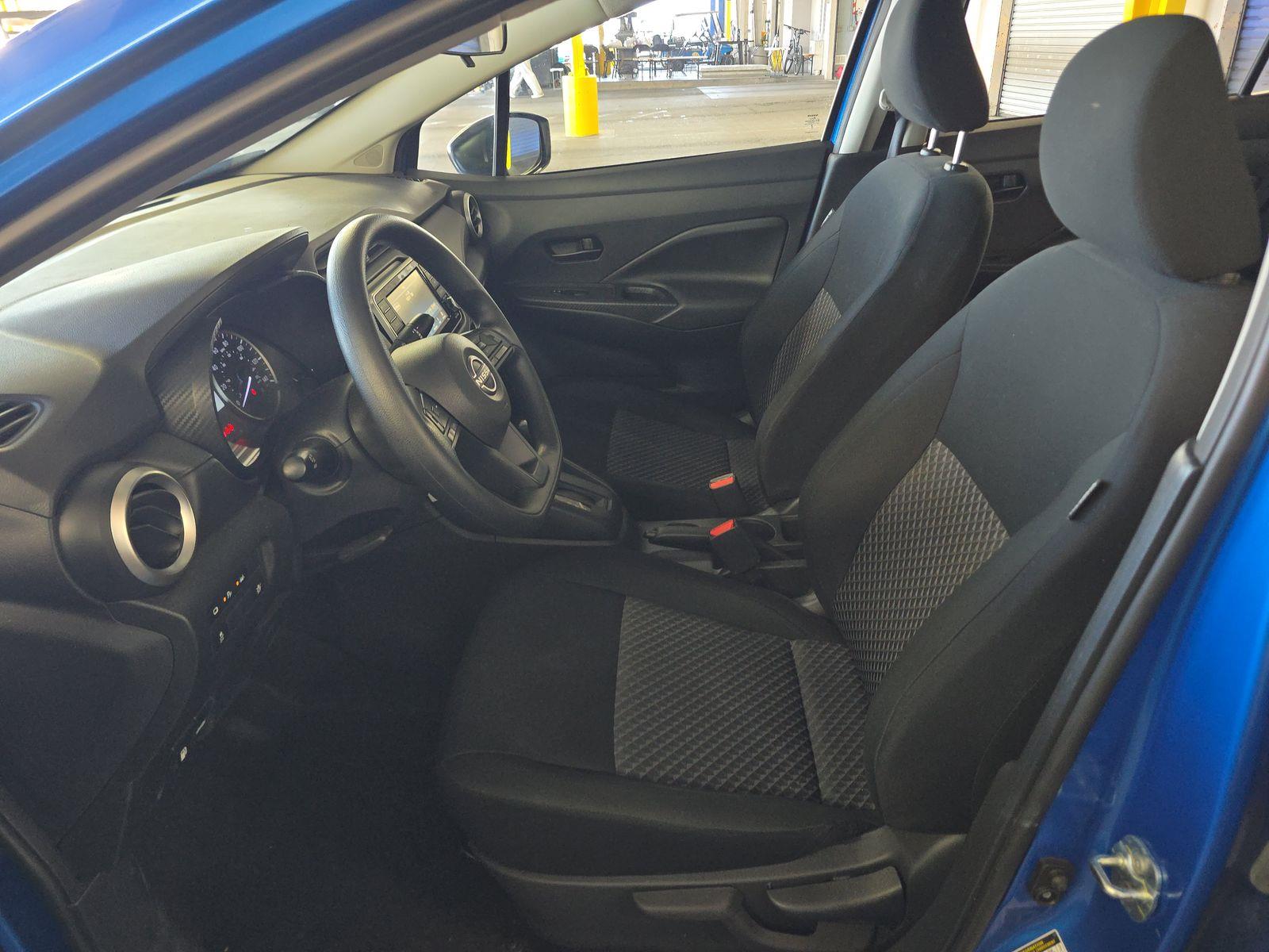 NISSAN VERSA - 7