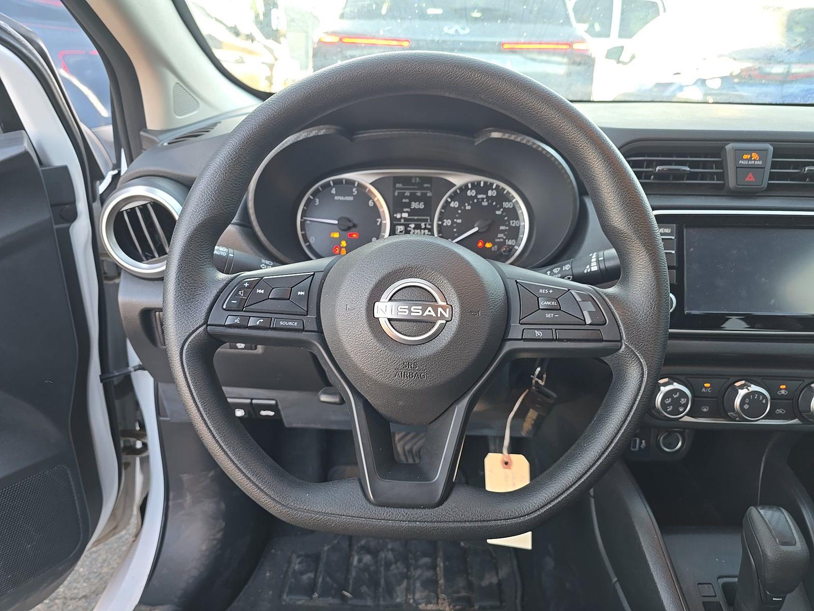 NISSAN VERSA - 10