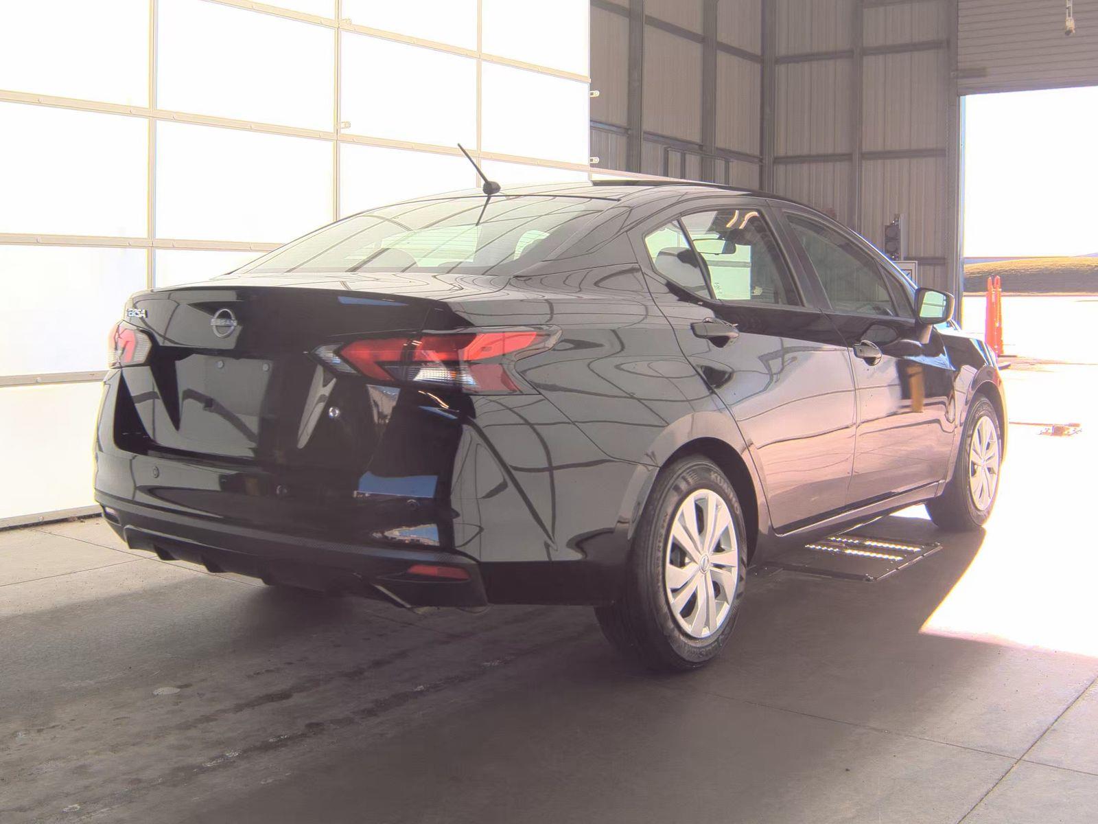 NISSAN VERSA - 5