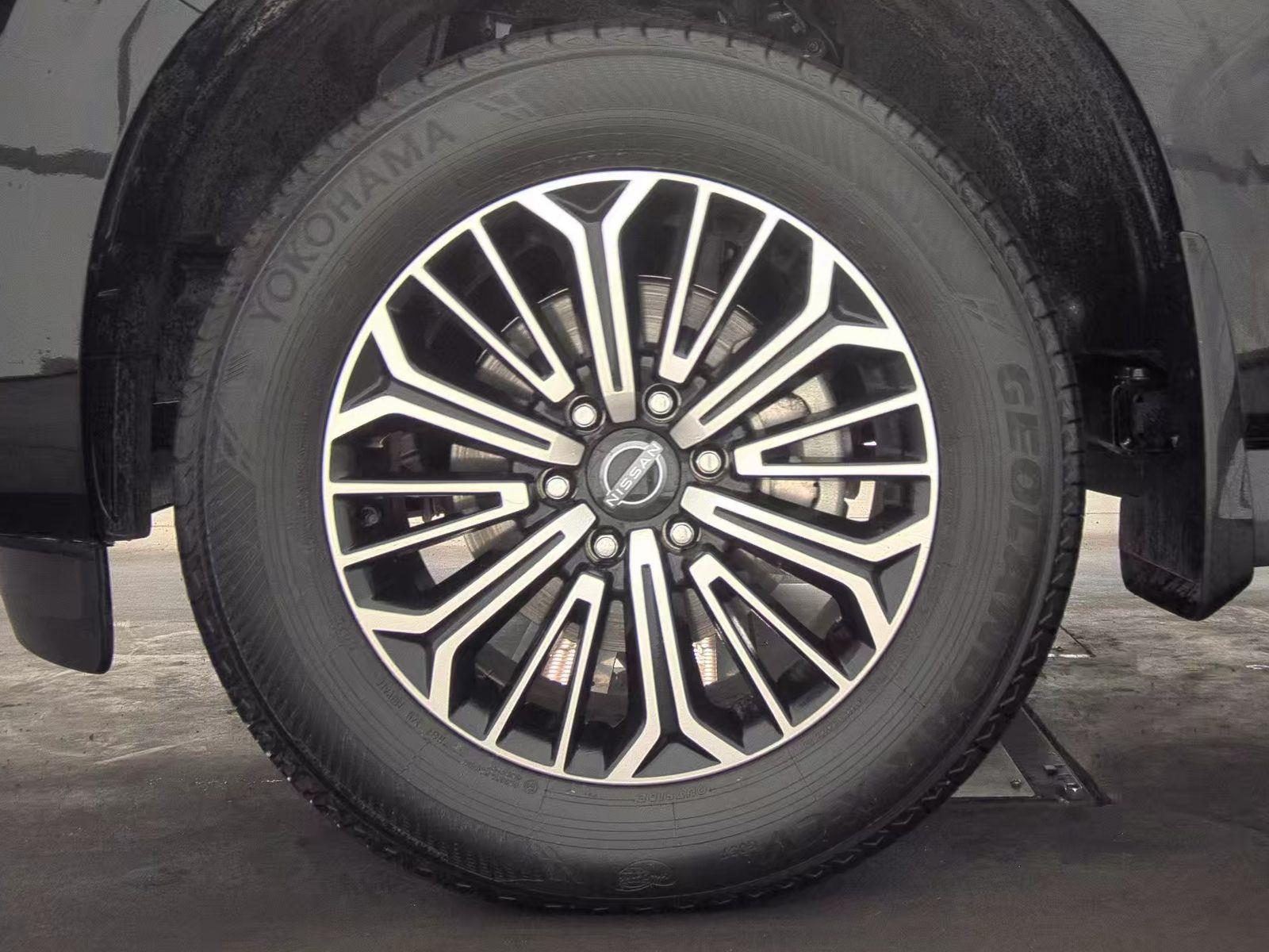 NISSAN ARMADA - 9