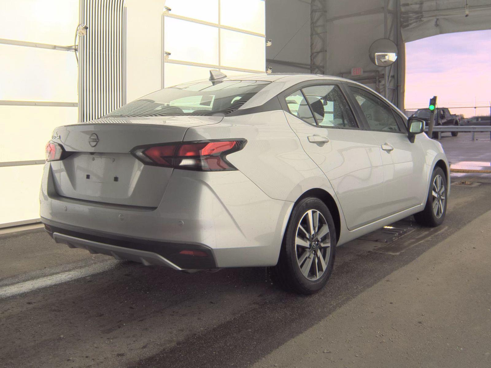 NISSAN VERSA - 5