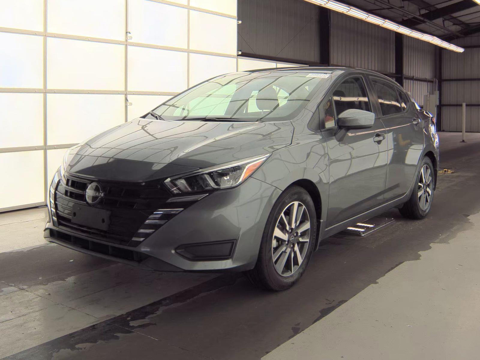 NISSAN VERSA - 1
