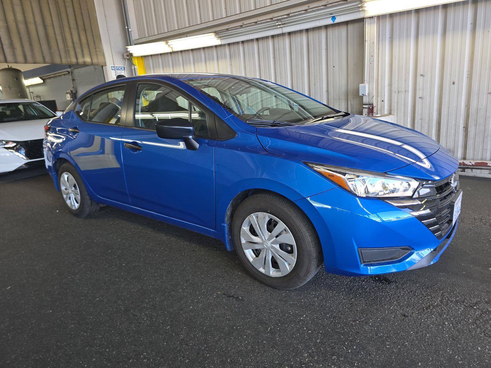 NISSAN VERSA - 3